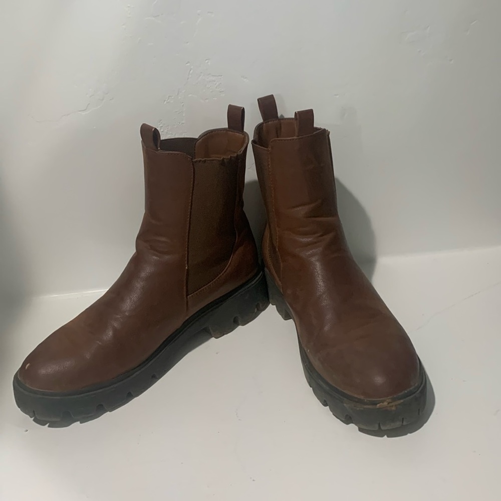 Brown Chelsea boots